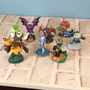 Skylanders lot of 8
